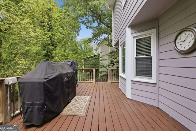 5001 Willow Creek Drive, Woodstock, GA 30188