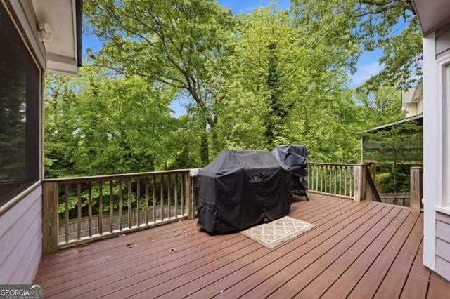 5001 Willow Creek Drive, Woodstock, GA 30188