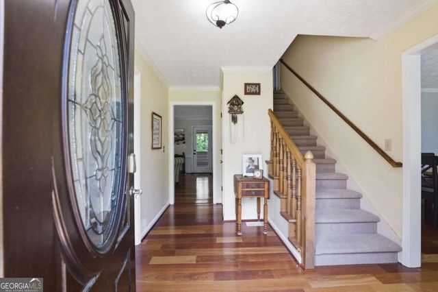 5001 Willow Creek Drive, Woodstock, GA 30188