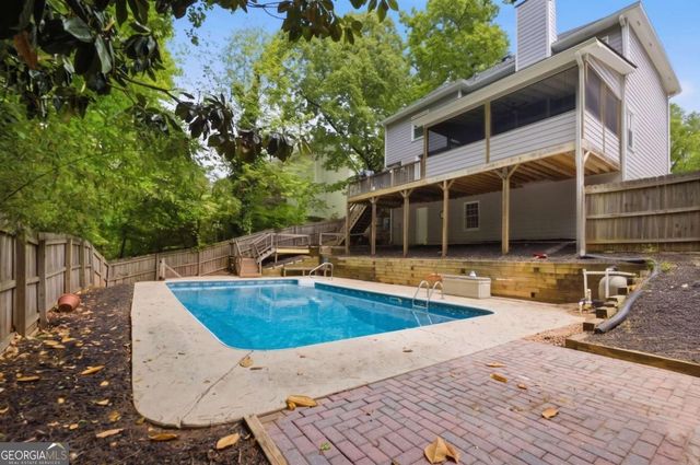 5001 Willow Creek Drive, Woodstock, GA 30188