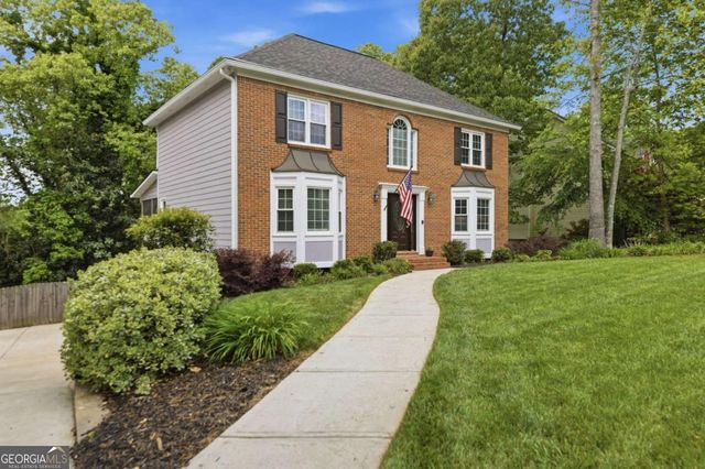 5001 Willow Creek Drive, Woodstock, GA 30188