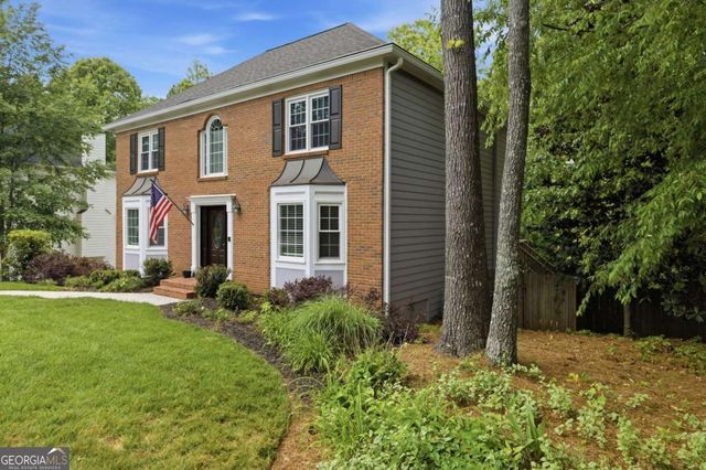 5001 Willow Creek Drive, Woodstock, GA 30188