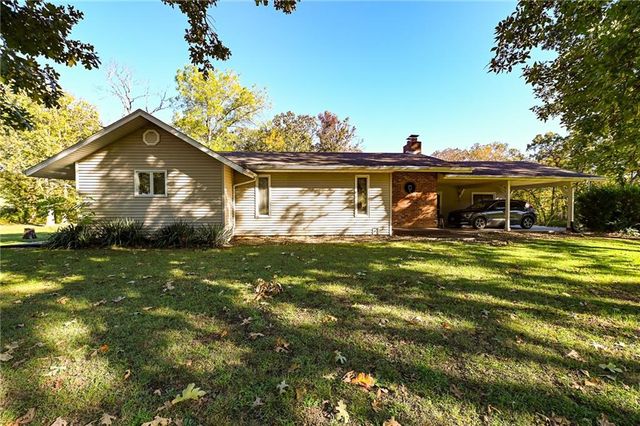 1305 S 145 Road, El Dorado Springs, MO 64744
