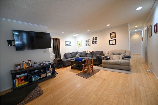 1305 S 145 Road, El Dorado Springs, MO 64744