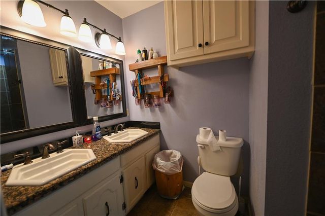 1305 S 145 Road, El Dorado Springs, MO 64744