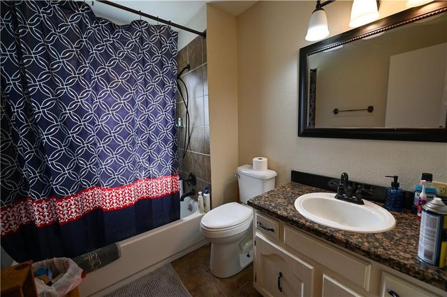 1305 S 145 Road, El Dorado Springs, MO 64744