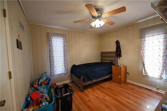 1305 S 145 Road, El Dorado Springs, MO 64744