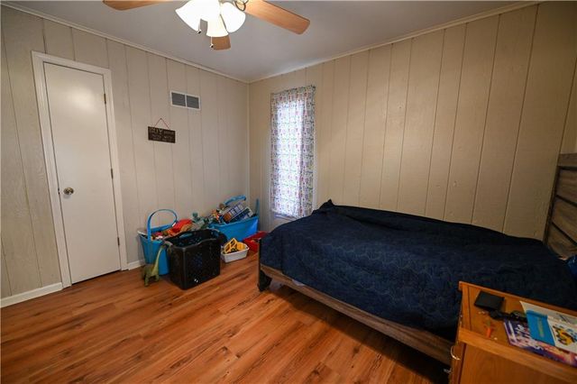 1305 S 145 Road, El Dorado Springs, MO 64744