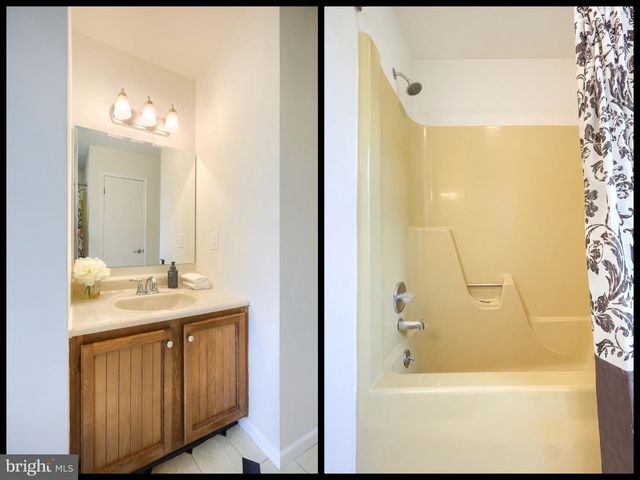27 COLONIAL DR, Hanover, PA 17331