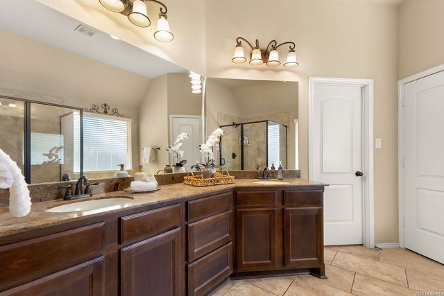 2194 Pioneer Pass, Seguin, TX 78155