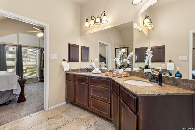 2194 Pioneer Pass, Seguin, TX 78155