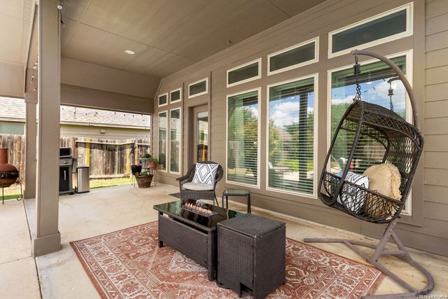 2194 Pioneer Pass, Seguin, TX 78155