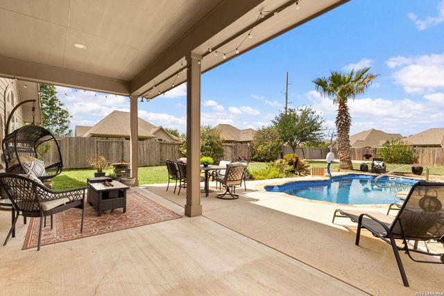 2194 Pioneer Pass, Seguin, TX 78155