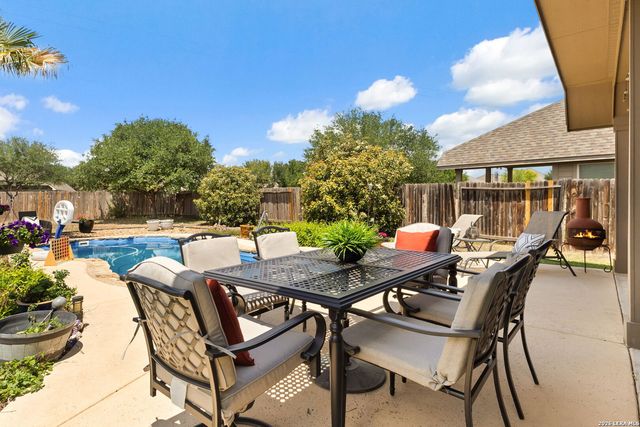 2194 Pioneer Pass, Seguin, TX 78155