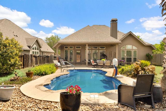 2194 Pioneer Pass, Seguin, TX 78155