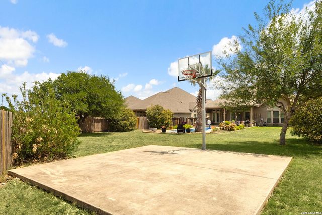 2194 Pioneer Pass, Seguin, TX 78155