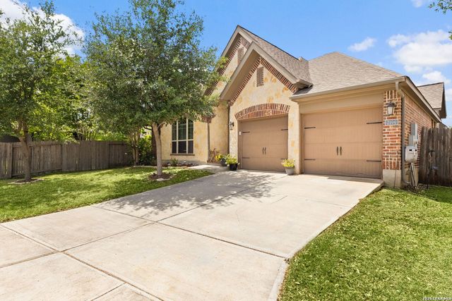 2194 Pioneer Pass, Seguin, TX 78155