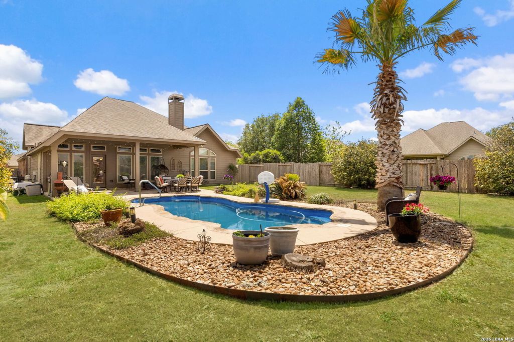 2194 Pioneer Pass, Seguin, TX 78155