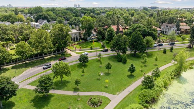 2225 E Lake Of The Isles Parkway, Minneapolis, MN 55405
