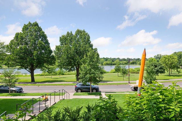 2225 E Lake Of The Isles Parkway, Minneapolis, MN 55405
