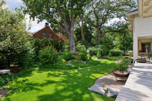 2225 E Lake Of The Isles Parkway, Minneapolis, MN 55405
