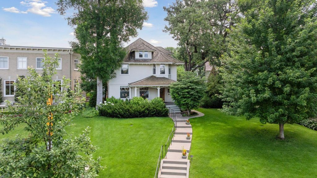 2225 E Lake Of The Isles Parkway, Minneapolis, MN 55405 — photo 5
