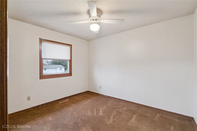 2307 3rd Street SW, Altoona, IA 50009