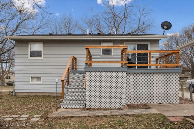 2307 3rd Street SW, Altoona, IA 50009