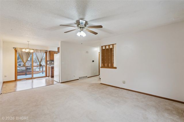 2307 3rd Street SW, Altoona, IA 50009