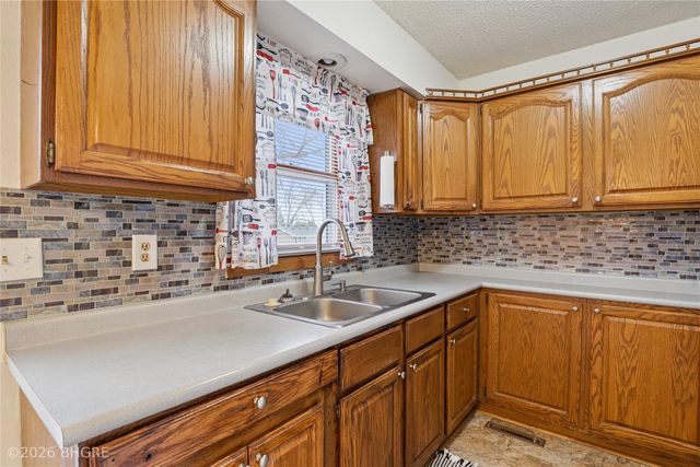 2307 3rd Street SW, Altoona, IA 50009