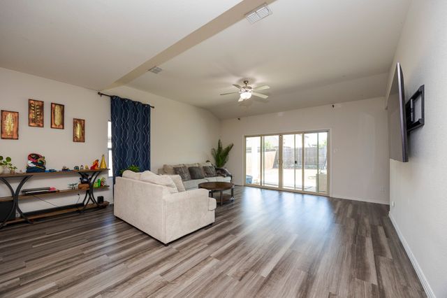 495 Fox Ridge Drive, Princeton, TX 75407