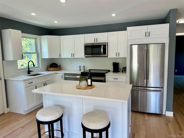 47 Norwich Street, Huntington Station, NY 11746