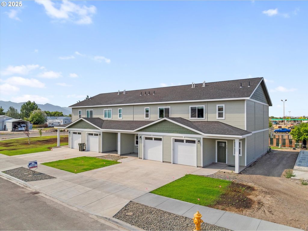 560 PARK SPRINGS Ave, Baker City, OR 97814