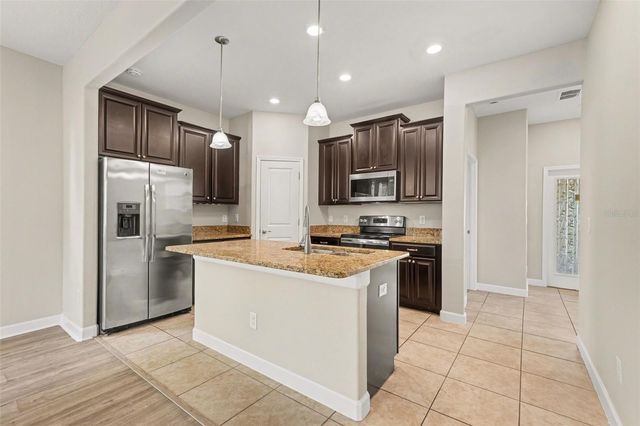 28522 E PLEASANT BAY LOOP, Wesley Chapel, FL 33543