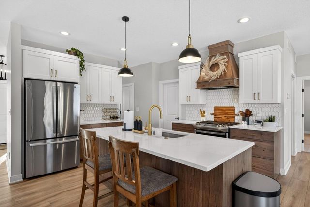 2101 21st Avenue NE, Kasson, MN 55944