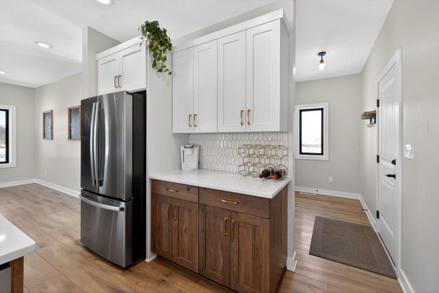 2101 21st Avenue NE, Kasson, MN 55944