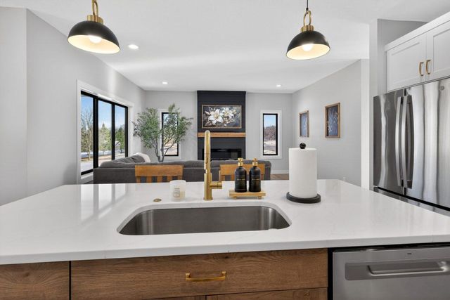 2101 21st Avenue NE, Kasson, MN 55944