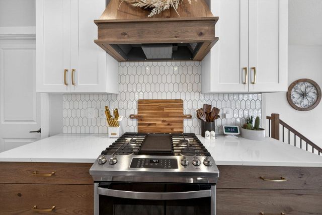 2101 21st Avenue NE, Kasson, MN 55944