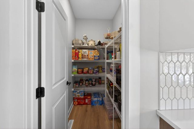 2101 21st Avenue NE, Kasson, MN 55944