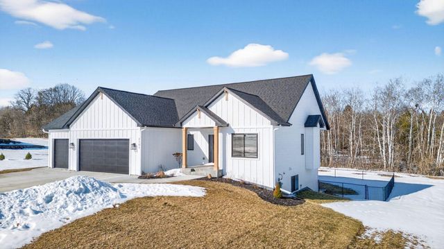 2101 21st Avenue NE, Kasson, MN 55944