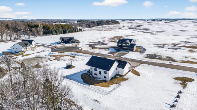 2101 21st Avenue NE, Kasson, MN 55944