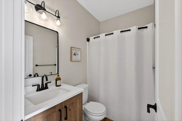 2101 21st Avenue NE, Kasson, MN 55944