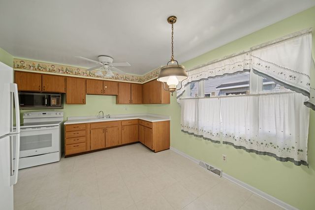 2045 Gabriel Avenue, Zion, IL 60099