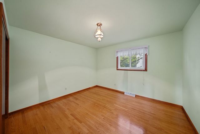 2045 Gabriel Avenue, Zion, IL 60099