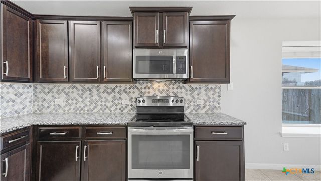 2238 Falcon Way, New Braunfels, TX 78130