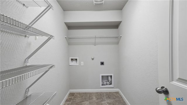 2238 Falcon Way, New Braunfels, TX 78130