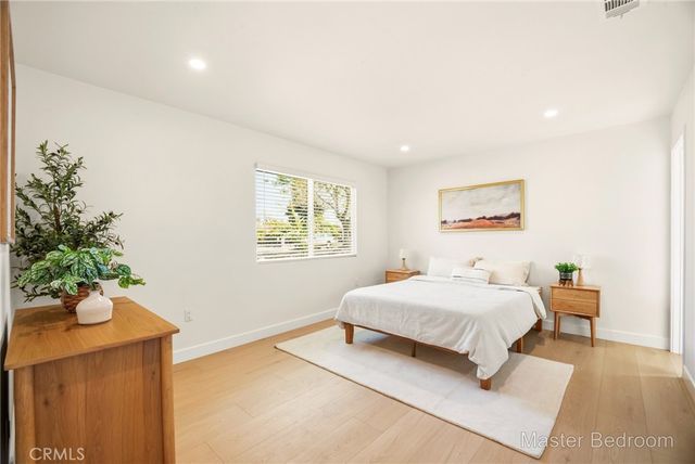 5010 W Maurie Avenue, Santa Ana, CA 92703