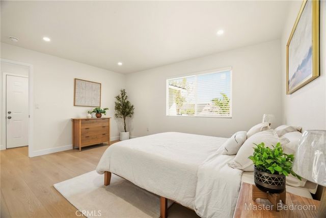 5010 W Maurie Avenue, Santa Ana, CA 92703