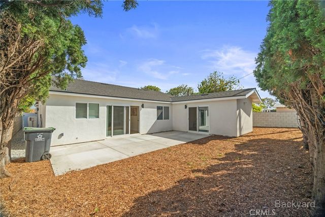 5010 W Maurie Avenue, Santa Ana, CA 92703