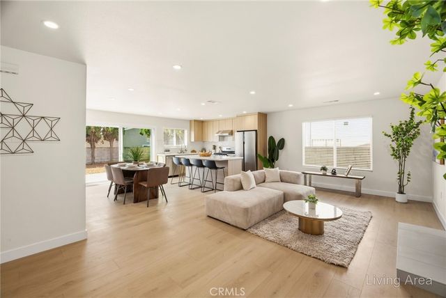 5010 W Maurie Avenue, Santa Ana, CA 92703